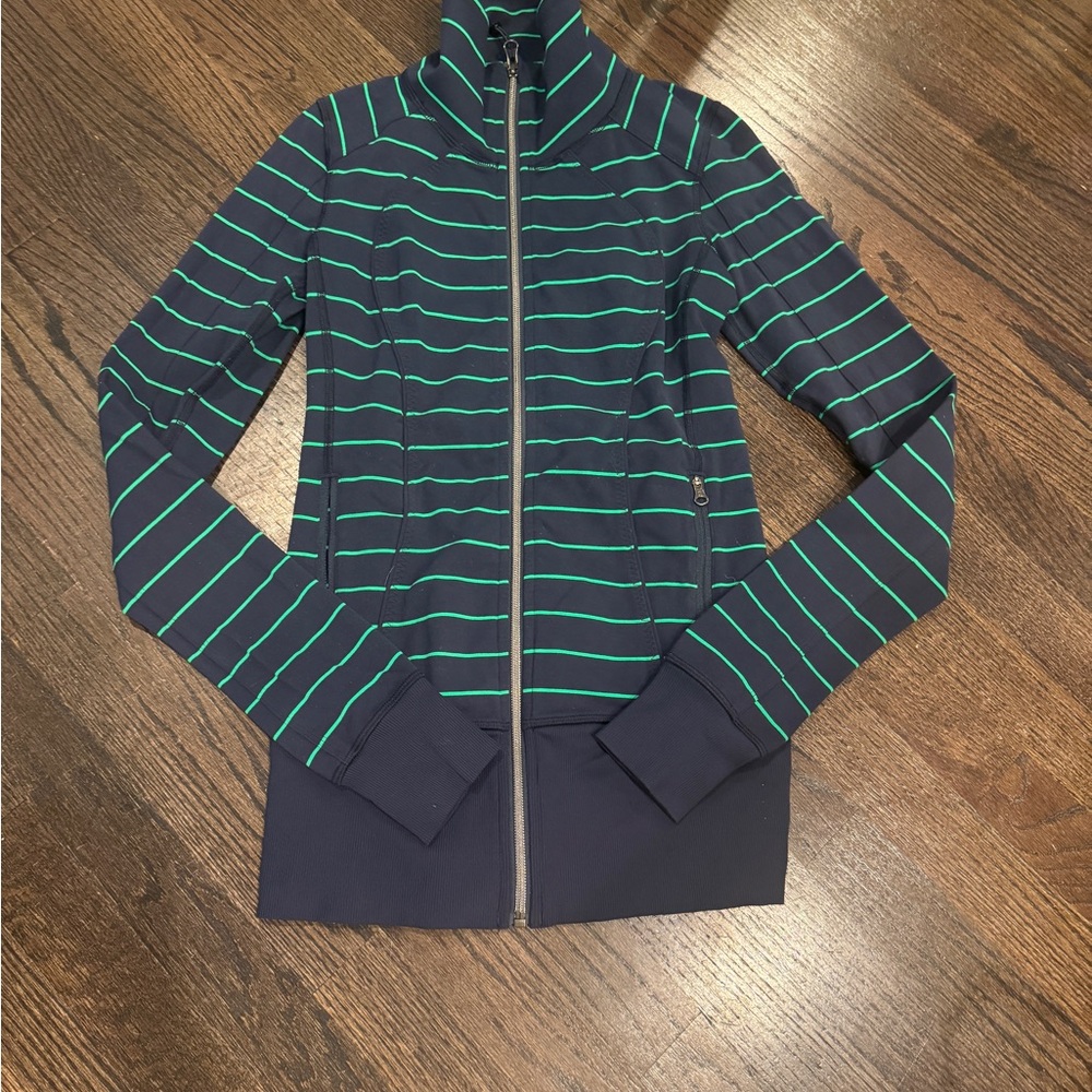 Lululemon Women’s Size 2 Top Zip Jacket